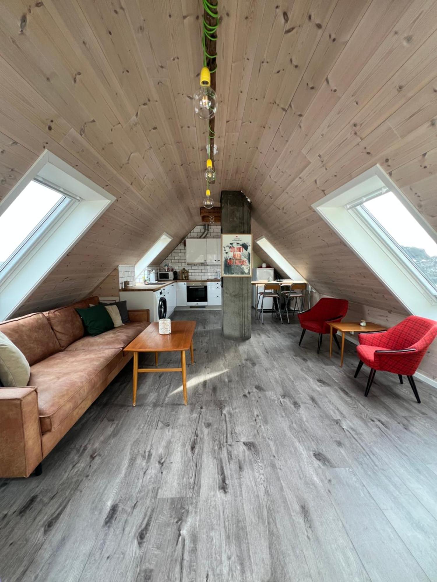Lofoten Sea Lodge Sennesvik ภายนอก รูปภาพ